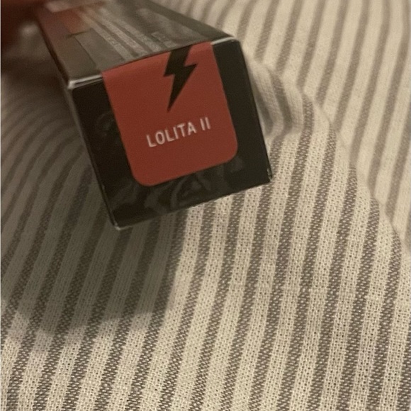 Kat Von D KVD Beauty Everlasting Longwear Liquid Lipstick in Lolita II BNIB - Picture 4 of 5